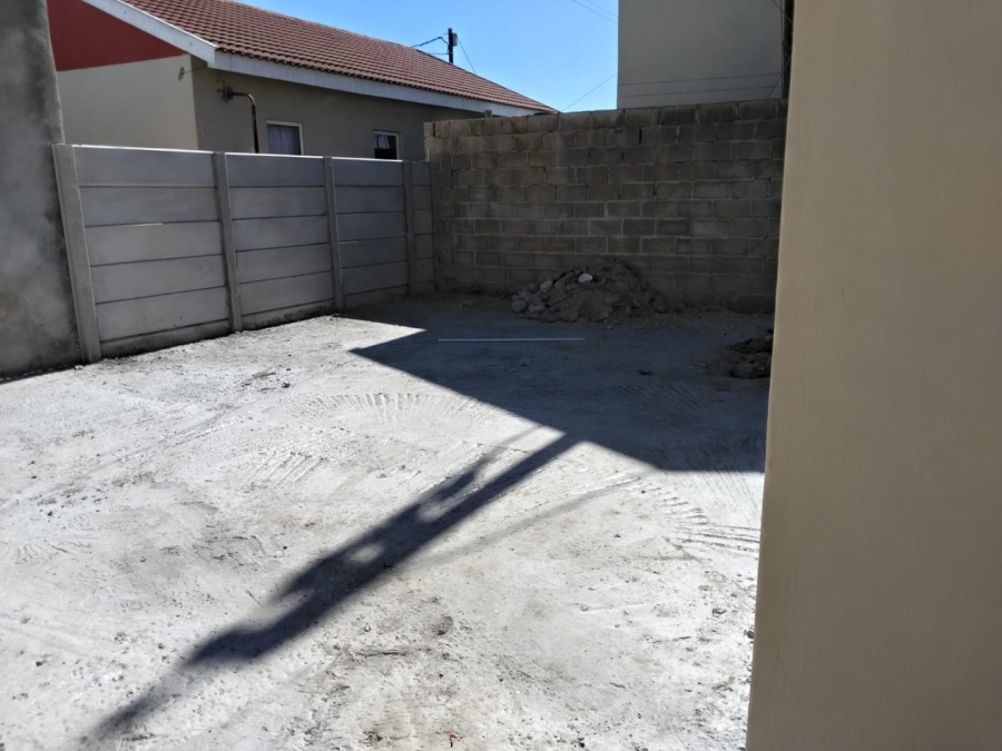 2 Bedroom Property for Sale in Delft Western Cape
